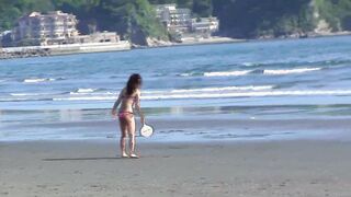 Long Penis Pickup on the Beach - Bikini Gal gets