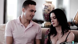 Gold digger anal fucked by two big dicks