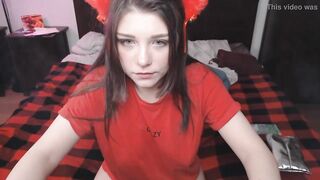 Deep throat and masturbation for a crazy hot evening