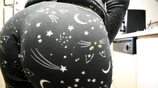 Cougar Fat Butt Wedgie