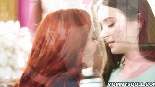 Hazel taught Jupiter some lesbian stuff