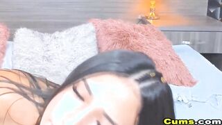 Gorgeous Babe Enjoys Playing With Her Tight Pussy