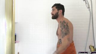 Guy barebacks ebony shemale stepdaughter