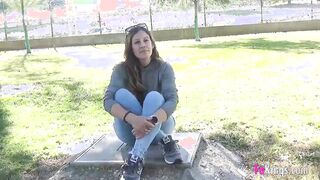 milf Araceli is back, and wants to performance us all