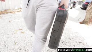 FuckmilyStrokes.com - Ruban pays a visit to his stepniece Bess