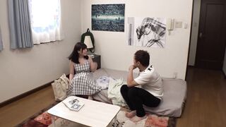 https://bit.ly/3Rqzwa3 An old brother who watches an adult tape without