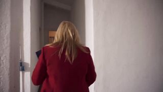 Chubby mom gets huge knockers creampie