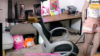 Streamer gets Lusty during stream and start watching Porn -