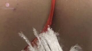 Former idol gets all bubbly into the bath tub... [HD]