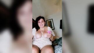 Bwet4u has a stiff swallow inside her Hot fat twat