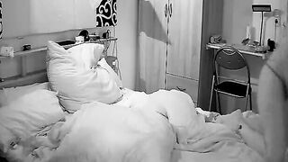 Webcam catches wifey masterbating