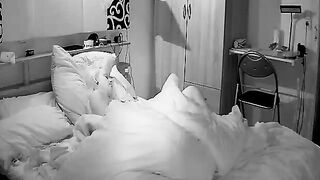 Webcam catches wifey masterbating