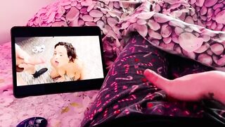 All I want for christmas is CUM! double orgasm! sexsual watching cum chick inside my