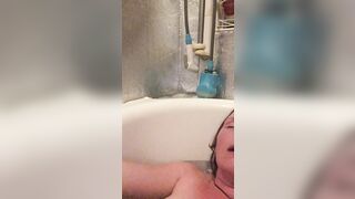 Gf Wriggler having the most extreme orgasm into the hot tub