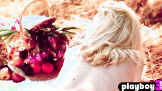 Blonde chick picnic and posing outdoor