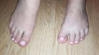Toes and food