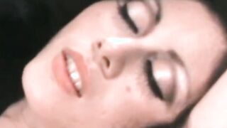 Vintage milf Justifies Sex feeling the moments