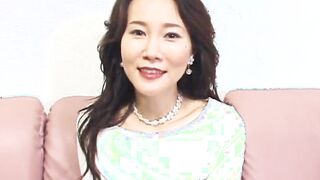 Solo eastern milf goes to town on her vagina