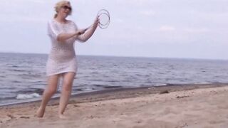 RoseRed-on the beach nude butt