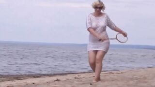 RoseRed-on the beach nude butt