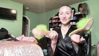 Crazy Hot Vulgar chick by Nicki Minaj Twerking Elle edition