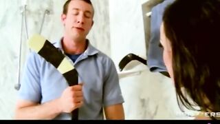 Hottie hoe fucks trainer after being caught into school shower - Brazzers