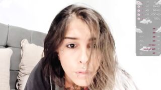 Ligia lick and play with her lovely foot licking it as a popsicle and fucked her adorable cunt