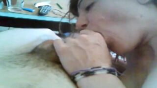 Fais moi boire ton sperme j'adore ca