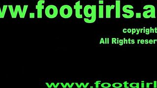 queening feet licking