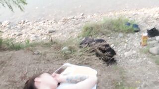 Bitch on the beach : Stranger women blown me into