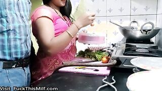 Ghar me kam karane wali maid ko malik ne choda