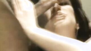 Retro mom Justifies Sex
