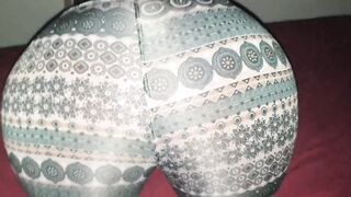 Hubby films his fiance into pants