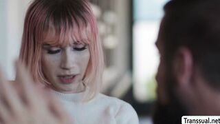 Bearded dude helps TS stepteen to be fresh
