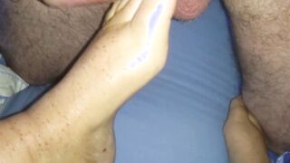Footplay of Fat milf