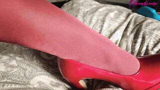 Pantyhoses on Beat