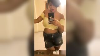 Srilankan Hooters Performance