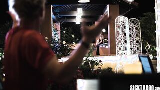 Waitress Paige Owens craves for rough DP