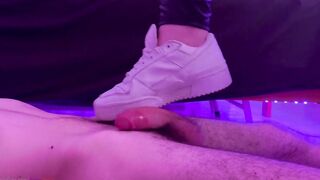 Aggressive Sneaker Shoejob into Leather Pants