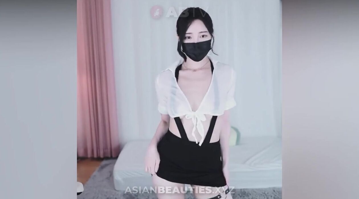 Love4Porn Presents Korean Amateur Masturbates Uncensored pic