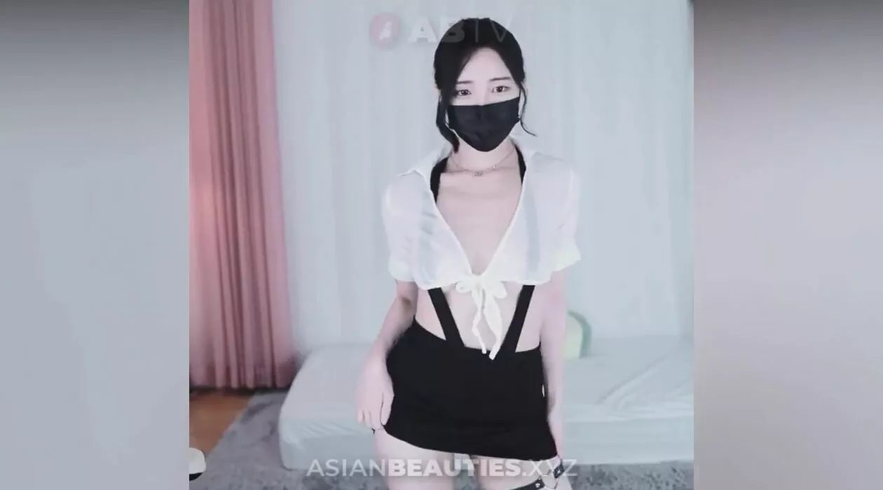 Love4Porn Presents Korean Amateur Masturbates Uncensored pic