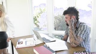 Eva Maxim and Michael Del Ray sucked cock during break