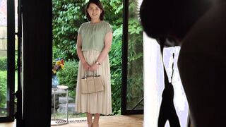 First Shooting Married Woman Document Hitomi Otsuka <with digest>