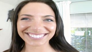 Pretty Amateur: Shayna St Lucia loves to suck and got her