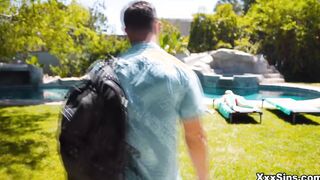 Pool cleaner Seth bangs his hot client