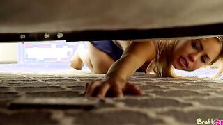 Stuck It Inside My Step Sister - S12:E6