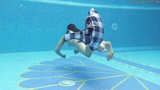 Goddess huge booty european cougar Sazan underwater erotics