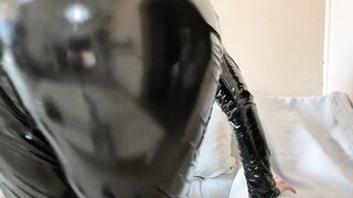 Lover Lara shows her long gorgeous booty