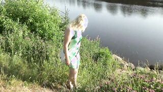 Beauty summer - into a dress no underwear
