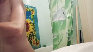 Bathing my unshaved butt and unshaved armpits